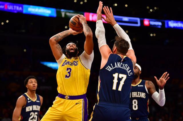 anthony-davis-jonas-valanciunas-11-2-22.jpg